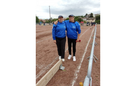 Les filles ne sortent pas des poules 